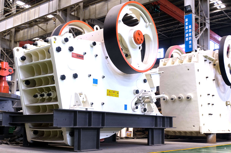 砂石骨料生產線上的粗碎裝備都有啥？帶你看看“老虎口”！